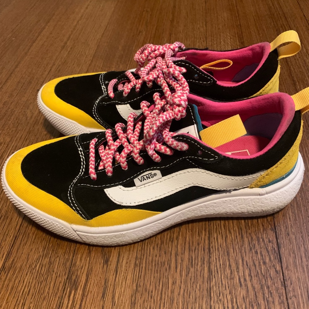 Vans UltraRange EXO Sneaker UltraCush- Women’s size 5